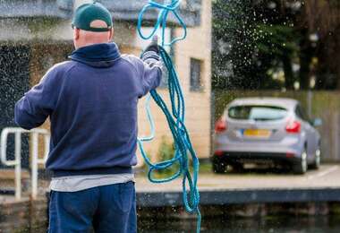 Magnet fishing