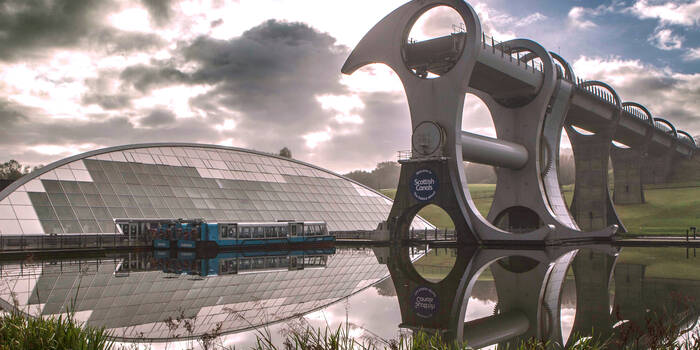 https://d1hxd0sho1wxko.cloudfront.net/production/imager-transforms-cache/general/320871/The-Falkirk-Wheel-profile_a37fc3781d14752ebf9d81956716e1cf.jpg